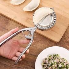 Kitchen Dumpling Mold – Stainless Steel Dumpling Press Tool for Home Baking